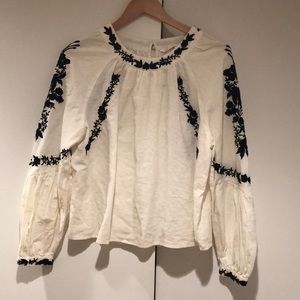 Zara white/black peasant top w embroidery
